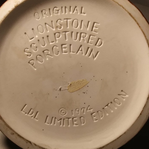 Lionstone Far East Collection Figurine - Picture 5 of 8